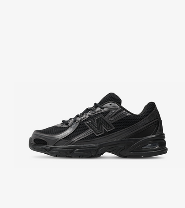 New Balance 740 Triple Black