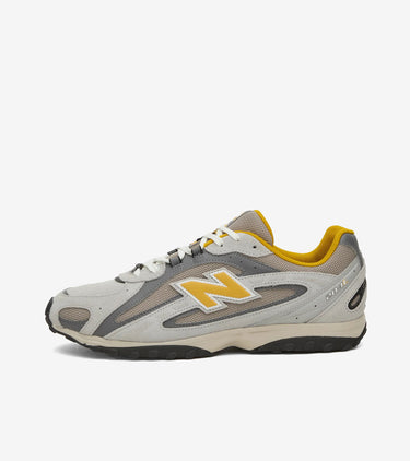 New Balance 204L Raincloud Baroque Gold