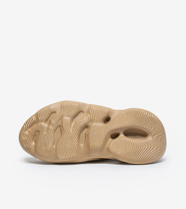 adidas Yeezy Foam RNR Clay Taupe