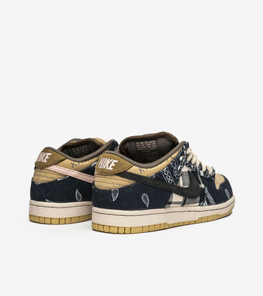 NIKE SB DUNK LOW TRAVIS SCOTT