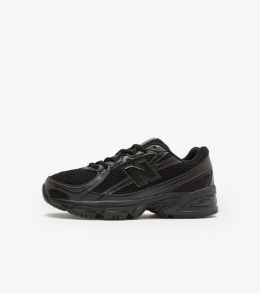New Balance 740 Triple Black (GS)